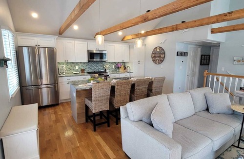 Humarock House | 2BR Beach Cottage in Scituate's Humarock Beach Community. "Humarock Hideaway"