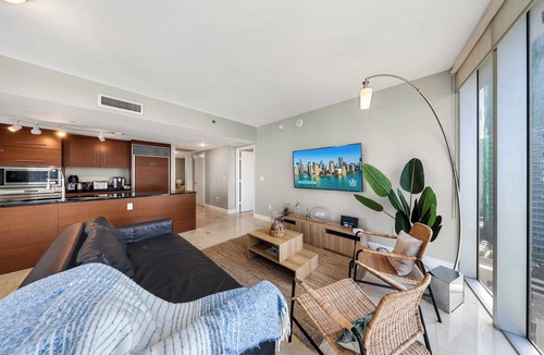 Downtown Miami Condo | 2BR Brickell Skyline Transit to Miami Stadium