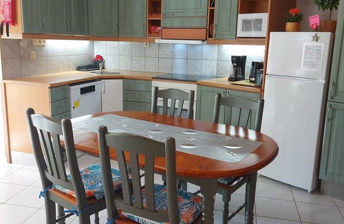 Tarajalillo House | 2BR Bungalow with Sunny Private Terrace Secure Bike/Board Storage