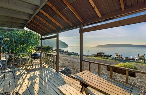 West Beach Cabin | 2BR Cabin on prime walk-out sand and pebble beach!