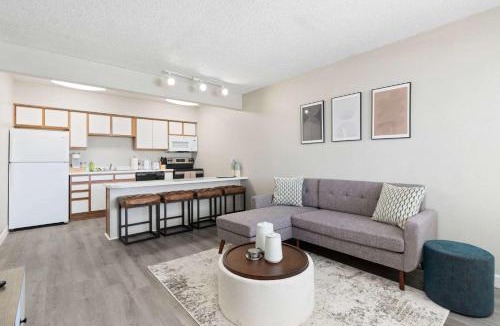 Tempe Apartment | 2BR Charming Mesa Stay Sleeps 4 Near Downtown