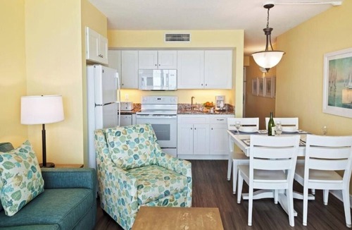 Ormond Beach Resort | 2BR City Condo – Kitchen, Pool Access & Family-Friendly Amenities Included