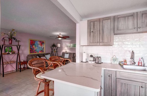 Estate Bolongo Condo | 2BR condo w/pool - 5 min walk to the beach!