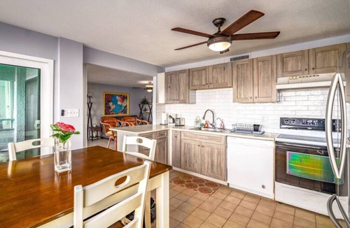 Estate Bolongo Condo | 2BR condo w/pool - 5 min walk to the beach!