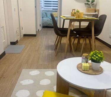 A. Bonifacio Apartment | 2BR Condo with Full Kitchen, Balcony and Wi-Fi in QC