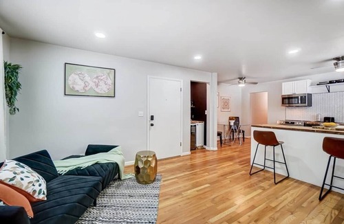 Roselawn Finance Apartment | 2BR Corporate Rental, 30+ Day Stay