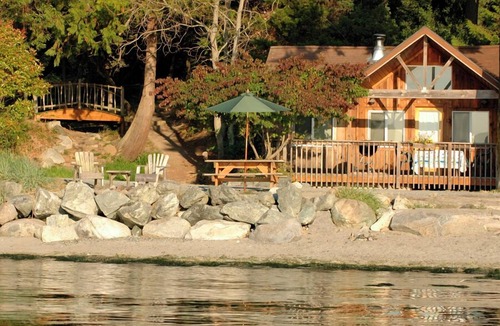 Eastsound Cabin | 2BR Deluxe Beachfront Cabin on Spectacular West Beach!
