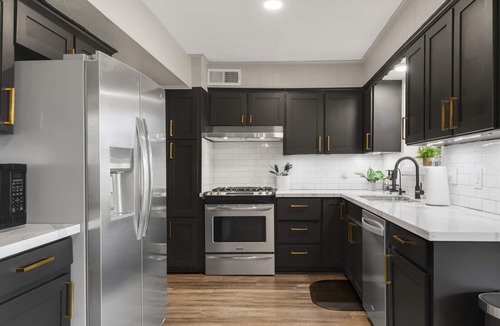 Garden Acres House | 2BR + Detached Game Room + Backyard Fun