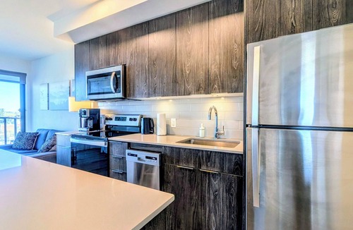 Crescent Heights Condo | 2BR Downtown Condo - By Saddledome - Free Parking
