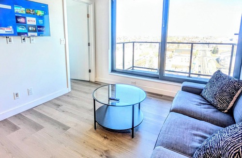 Crescent Heights Condo | 2BR Downtown Condo - By Saddledome - Free Parking