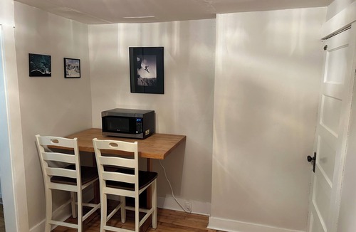 Bridgewater Corners House | 2br duplex 10 minutes to Killington and 10 minutes to Woodstock