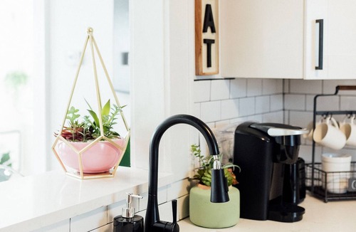 Historic Uptown Apartment | 2BR Furnished Apartment - Monthly Stays - Downtown St Petersburg