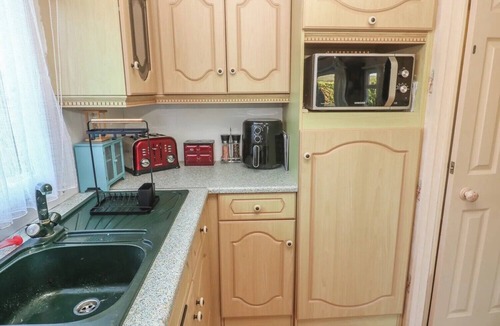 Carnbrea Cabin | 2br-garden-freeparking-charitydonation