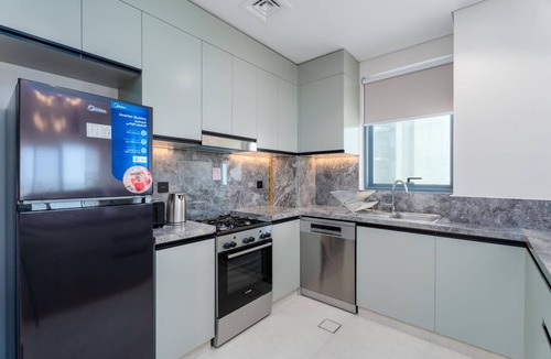 Dubai Apartment | 2BR Golf View at Golf Gate