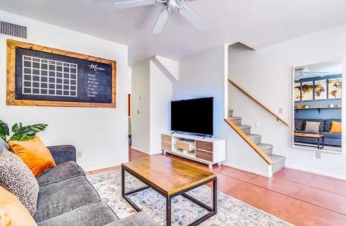 West University Apartment | 2BR Hideaway with Patio Springtime in Downtown
