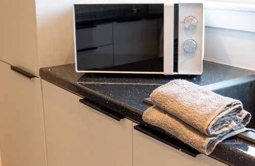 Whitburn House | 2BR House By Caledonia Luxe Stays Whitburn