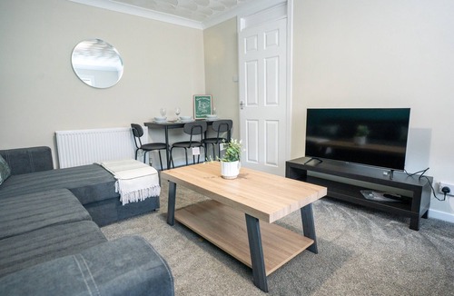 Whitburn House | 2BR House By Caledonia Luxe Stays Whitburn