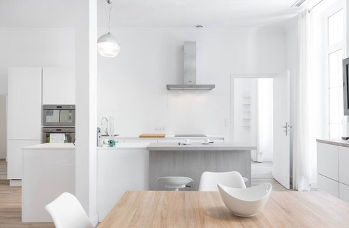 Carabacel Apartment | 2BR - Hyper Centre - Air conditioning - Balcony