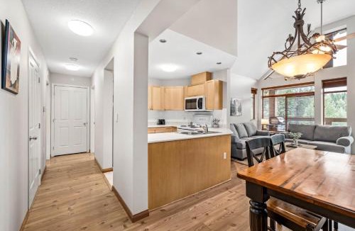 Nicklaus North Apartment | 2BR in Nicklaus North, Mountain Views, Bright and Spacious, Tranquil Location