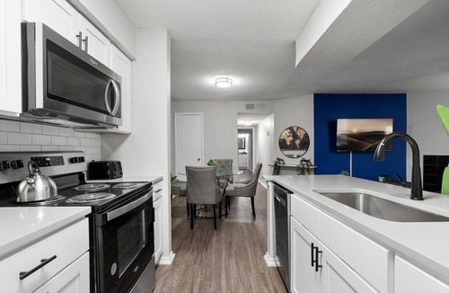 University Hills and Windsor Park Apartment | 2BR in University Hills Austin 2yp2