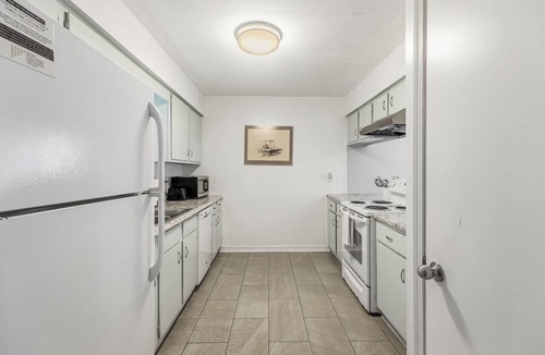 Gulf Breeze Apartment | 2BR King, Private Fenced Yard w/Turf, Grill, Dog Friendly, Near Pensacola Beach