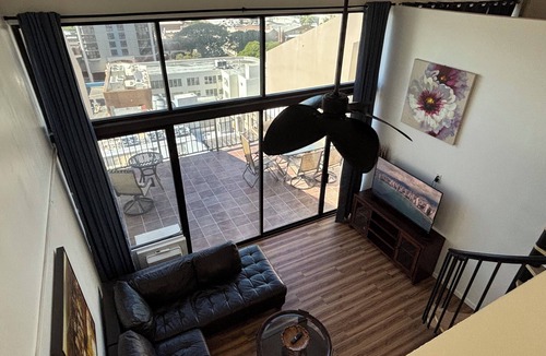 Downtown Honolulu Condo | 2BR+Loft Huge Patio Quiet & Spacious with Free Parking