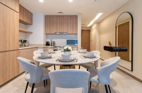 Downtown Dubai Apartment | 2BR Luxury with Stunning Lake View in Business Bay