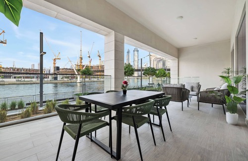 Al Safa Apartment | 2BR M Huge Terrace Direct Canal Access