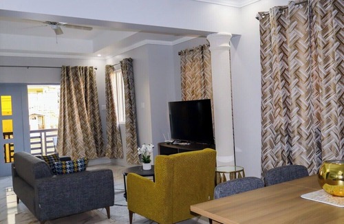 West Terrace Apartment | 2BR Modern Apartment on West Terrace; 101