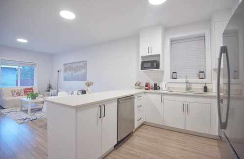 Burke Mountain House | 2BR Modern Guest Suite - Newly Built