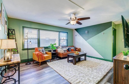 Elmwood Park Apartment | 2BR Near OHare Oak Park Coffee Nook