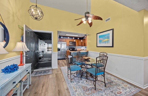 Sneads Ferry Condo | 2BR Oceanfront Condo in NTB with Community Pool & Elevator