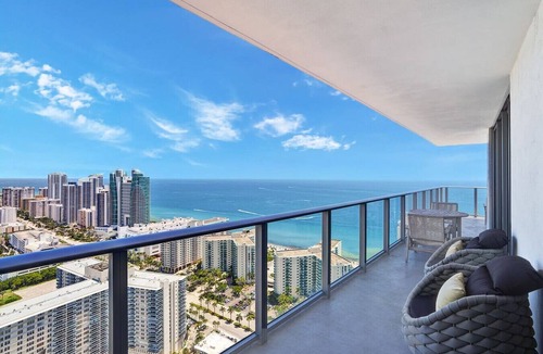 Hollywood South Central Beach Condo | 2BR Oceanview Hyde Beach House – Free Parking, No Resort Fee