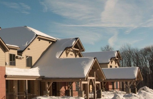 Ludlow Condo | 2BR Okemo Mountainside Condo | Near Lifts!