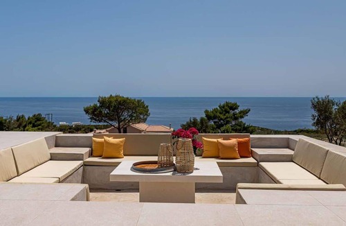 Maries Villa | 2BR Panoramic Sea-View Villa Infinity Pool & Outdoor Jacuzzi