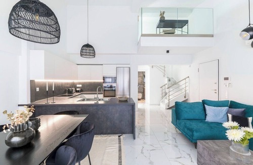 Pefki Apartment | 2BR Pefki Maisonette