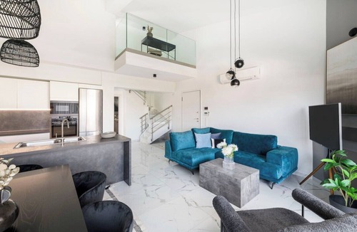 Pefki Apartment | 2BR Pefki Maisonette