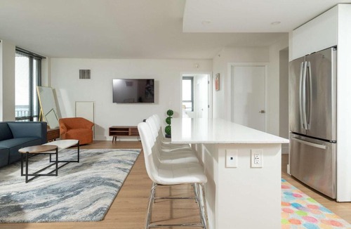 Chinatown Apartment | 2BR Penthouse Boston Common DT