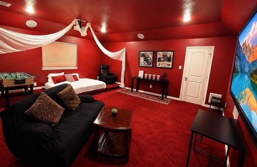 Original Town House | 2BR Private Guest Suite Walk to Carrollton Dining K-Town