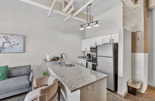 River Market Apartment | 2BR Riverfront District Loft | Near Power & Light