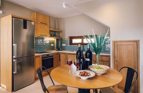 Maries Villa | 2BR Sea-View Hideaway Infinity Pool & BBQ (Ultra-Private)