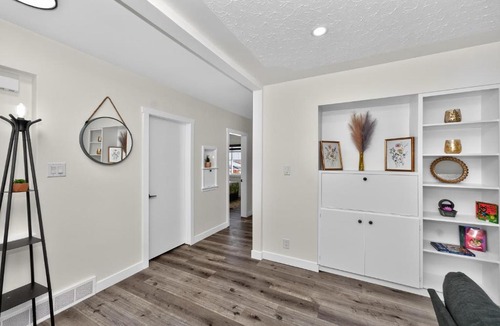 Highland Park Apartment | 2BR Suite Family Friendly | Near YYC Airport & Downtown - 4412 – UP