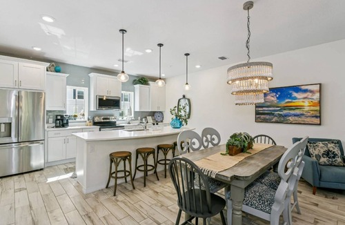Ono Island House | 2BR Townhome | 6 Bikes Included | Private Beach Club w/Tiki Bar |Pools |Hot Tub |Golf | Dogs OK