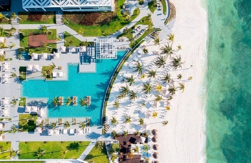 Playa Mujeres Condo | 2BR w/Wifi, W/D, resort and beach access, adults only rooftop, AI optional