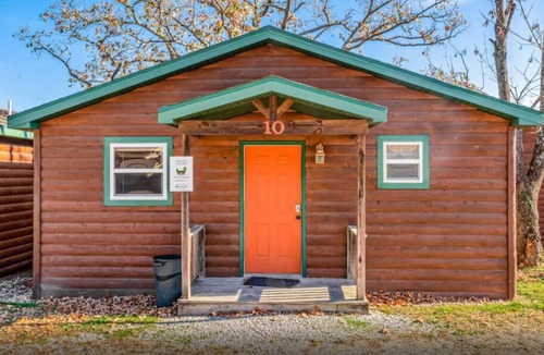 Indian Point Cabin | 2BR Waterfront Cabin w/Pool + Swim & Boat dock