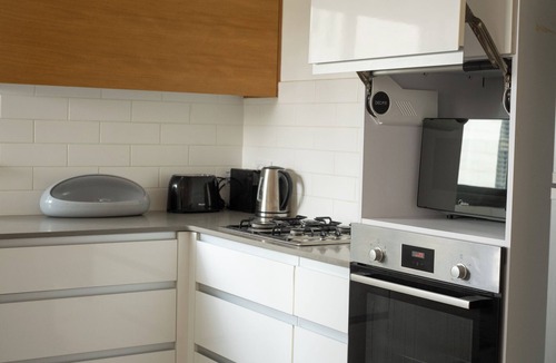Tel Aviv Apartment | 2br with balcony in new building