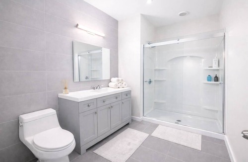 Mill River Apartment | 2BR Yale Visit Stay + Easy Parking