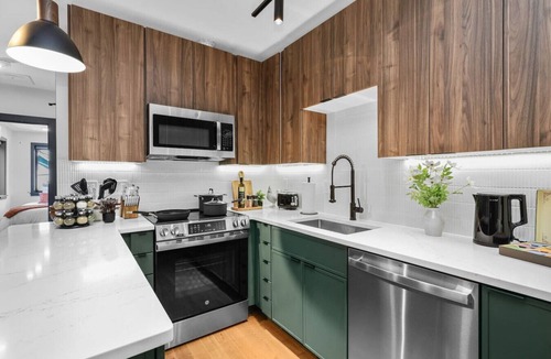 Somerville Apartment | 2BR2Bth 2 Parking Spaces/TD Garden/MIT/Harvard/BOS