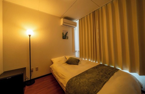 Minato Hotel | 2minute walk from Osakako Station close to Universal Studios Japan and Kaiyukan Classic Triple Ro/Osaka Ōsaka