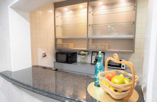 Minato Hotel | 2minute walk from Osakako Station close to Universal Studios Japan and Kaiyukan Deluxe Family Roo/Osaka Ōsaka